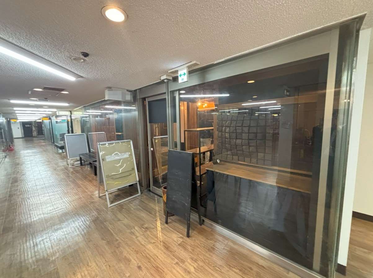 四ツ橋駅徒歩３分　四ツ橋筋に面したオフィスビル、テナント区画！レストラン居抜き物件